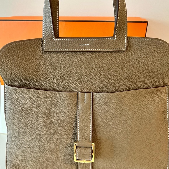 New in box authentic Hermès Taurillon Clemence Halzan 31 etoupe - Picture 4 of 6